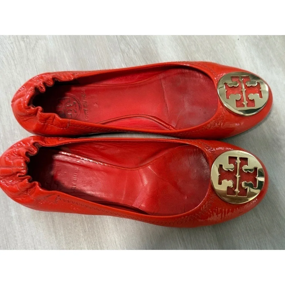 Tory Burch Red Patent Leather Ballet Flats Gold Logo Women's Size 7